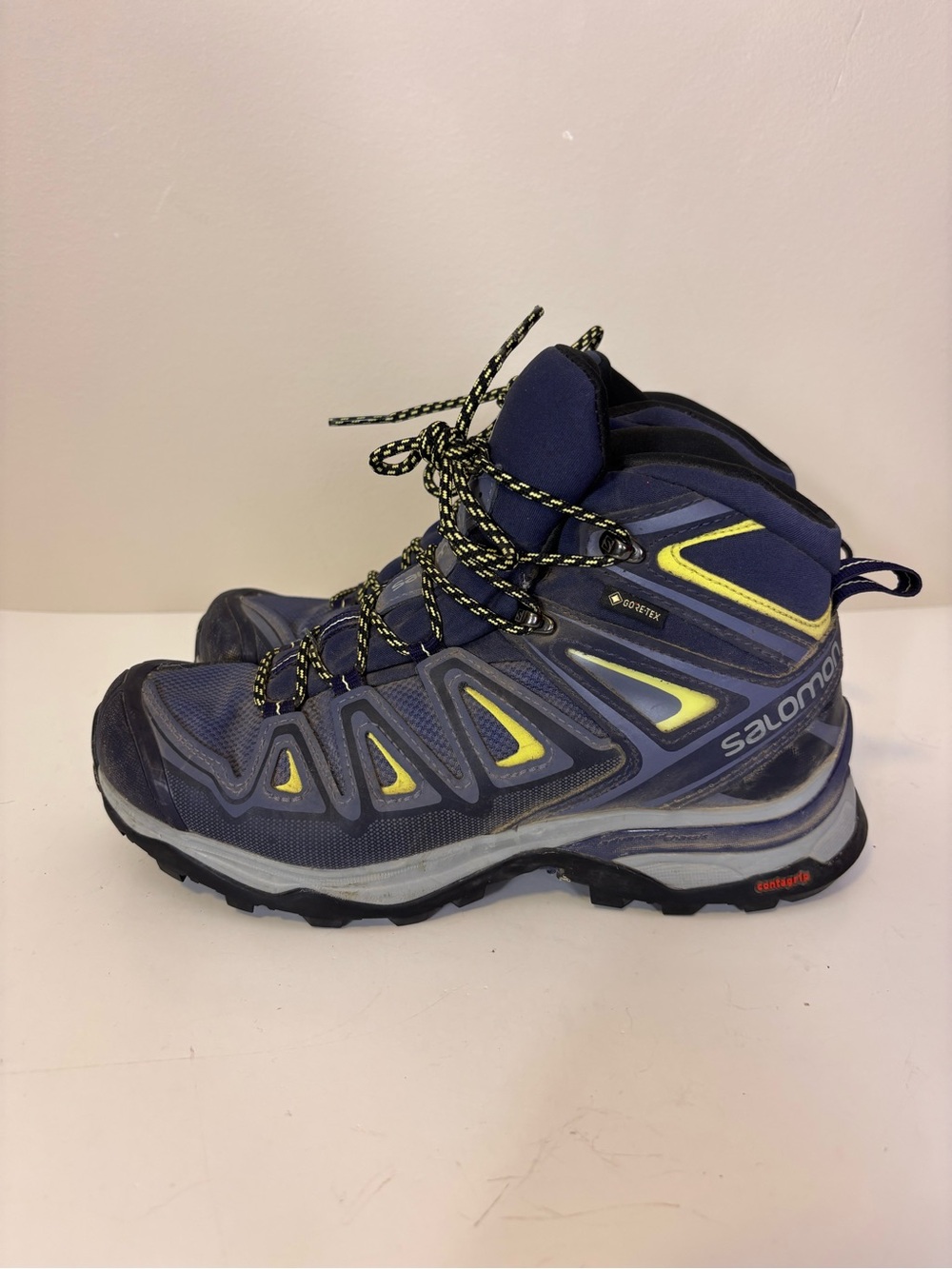 Salomon Women’s Navy and Yellow Patterned Trail Hiking Boots 6.5